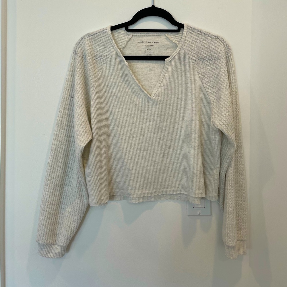 American Eagle White/ Creme/ Gray Crop Top